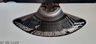 MAQUINA DE ESCRIBIR AEG OLYMPIA TRAVELLER DE LUXE