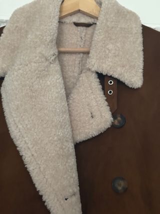 Abrigo Zara forrado de borreguito