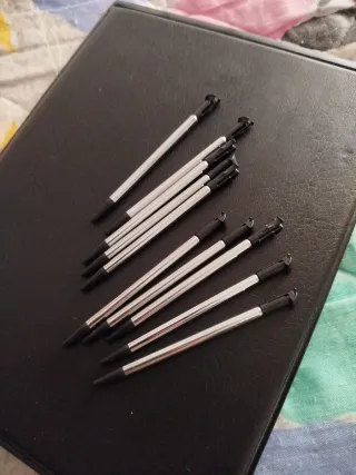 10 Lápices Táctiles de metal para Nintendo