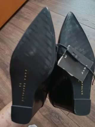 Botines Zara con cremallera frontal