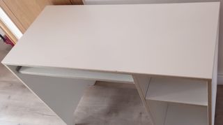 Mesa ordenador con bandeja teclado