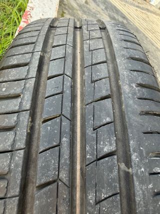 Rueda completa 185/65R15 con menos de 1000km