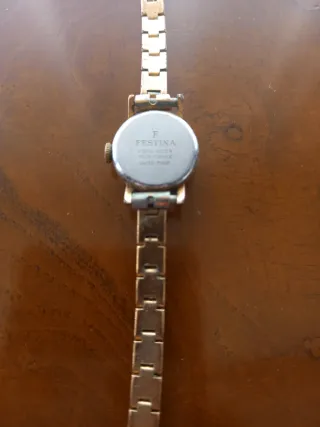 Reloj Festina Mujer Dorado y Blanco.vintage.