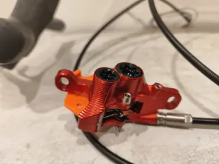 Manetas y Pinzas Sram Rival Hope