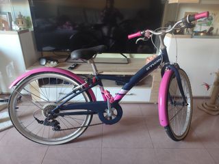 Bicicleta BTWIN azul y rosa poco uso