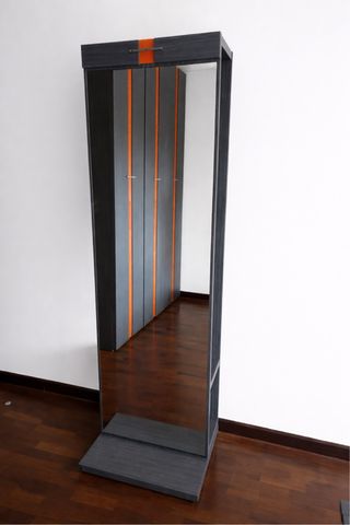 Muebles de habitación gris y naranja