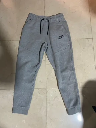Pantalón Nike Tech Gris Niño