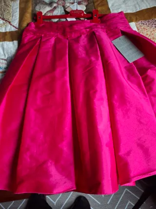 Falda fiesta rosa fucsia sin estrenar