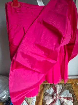 Falda fiesta rosa fucsia sin estrenar