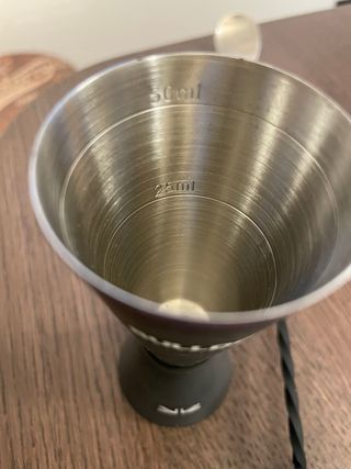 Jigger e Bar Spoon Bulldog London Dry Gin