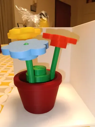 Riproduzione fiori Lego con vaso