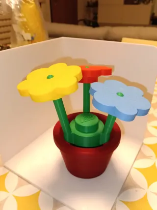 Riproduzione fiori Lego con vaso