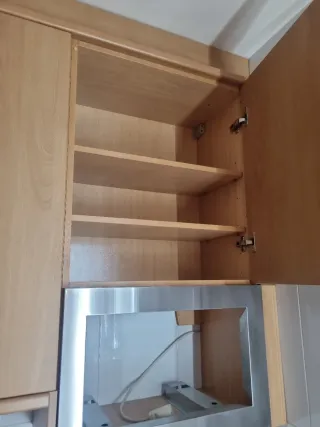 Cocina modular madera y cristal