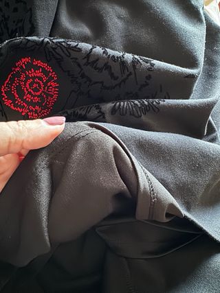 Tubino Desigual nero con fiori