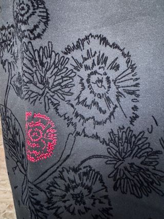 Tubino Desigual nero con fiori