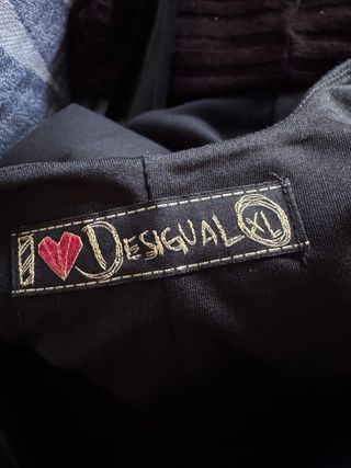 Tubino Desigual nero con fiori