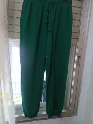 Pantalón de chándal en rosa verde o rojo