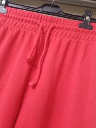 Pantalón de chándal en rosa verde o rojo