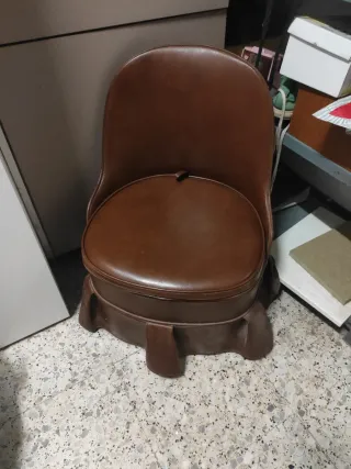 Butaca dormitorio marrón