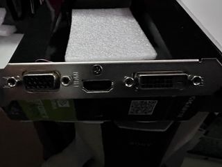 Vendo ASUS GeForce GT 710 2GB DDR3 (GT710-SL-2GD3-