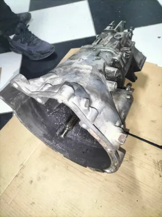 Caja de cambios BMW 318i e36