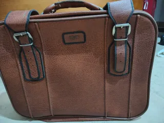 Maleta de mano marrón