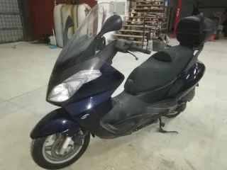 Aprilia Atlantis 250cc Maxi Scooter