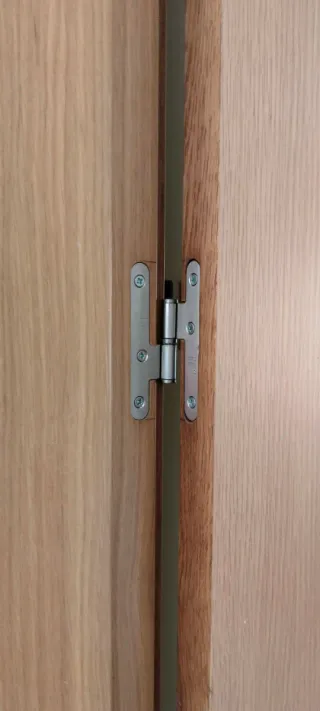 Puerta interior roble con cristal translúcido