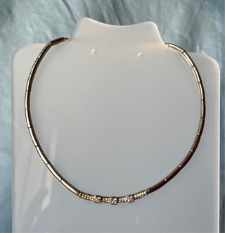 Conjunto Collar, Pendientes y Broche