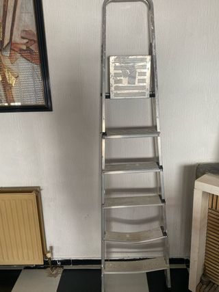 Escalera aluminio 5 peldaños