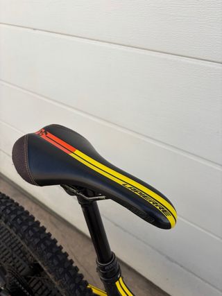 Bicicleta Lapierre Zesty Carbono MTB