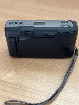 Cámara Nikon Zoom 400 AF Panorama