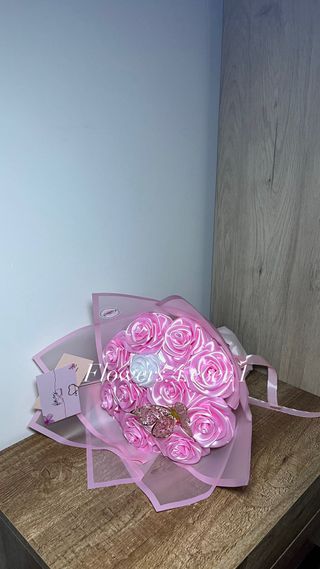 Ramo de flores eternas satinadas