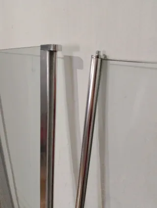 Mampara de bañera de cristal y metal. Urge venta