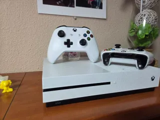 Xbox One S 500GB + 2 Mandos originales
