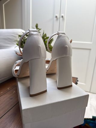 Sandalias CafeNoir Tacon Blanco Talla 35