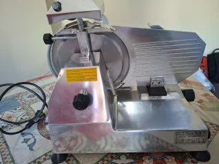 Affettatrice CELME FA220 Lama 220mm affila lama