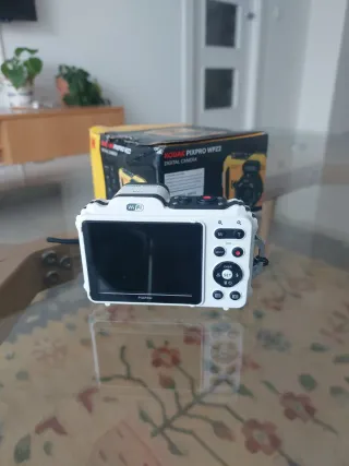 Cámara Digital Kodak Pixpro WPZ2 Blanca