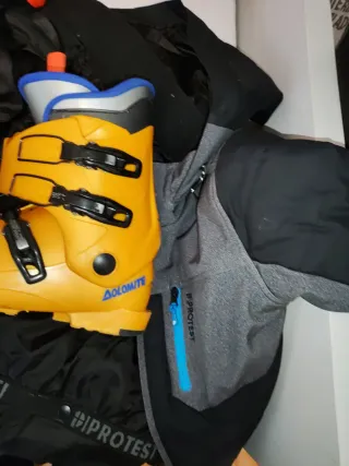 Casco y Botas de Esquí Naranja