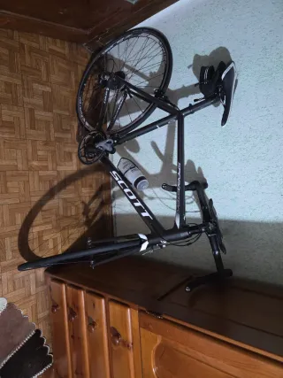 Bicicleta de carretera Scott poco uso