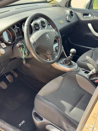 Peugeot 308 1.6 e-Hdi 110cv