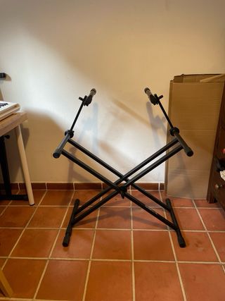 Soporte para teclado negro