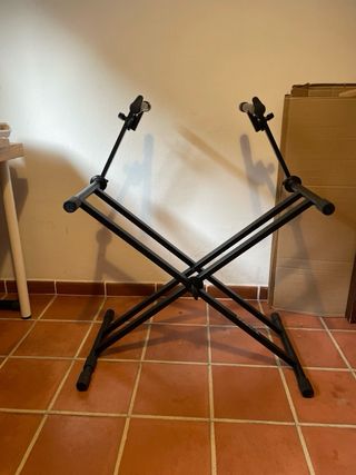 Soporte para teclado negro