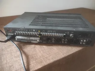 Amplificador Australian Monitor AMIS 120