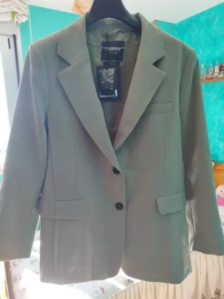 Blazer Pull and Bear de color caqui