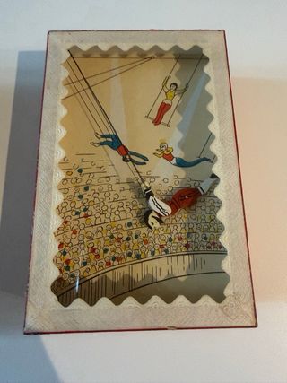 Juguete vintage Mystery Motion Trapecista