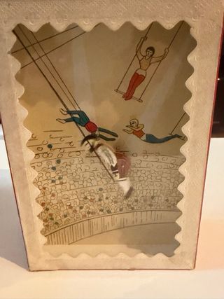 Juguete vintage Mystery Motion Trapecista