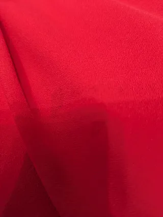 Vestido fiesta rosa fucsia con cinturón dorado