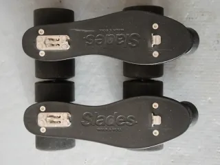 Slades by Flaneurz Walk & Roll 37