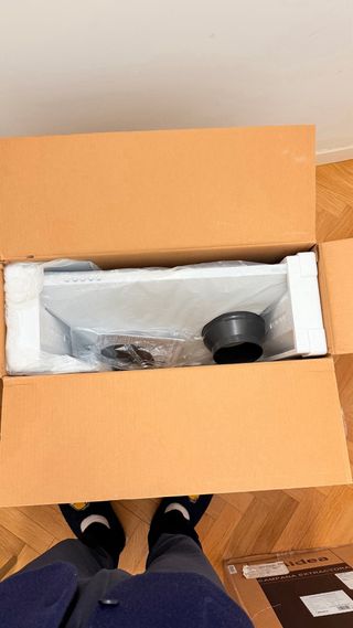 Campana extractora de cocina blanca